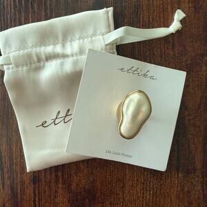 ETTIKA Sea-born Mother of Pearl Statement Ring